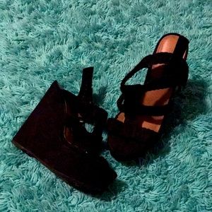 SODA wedge heels